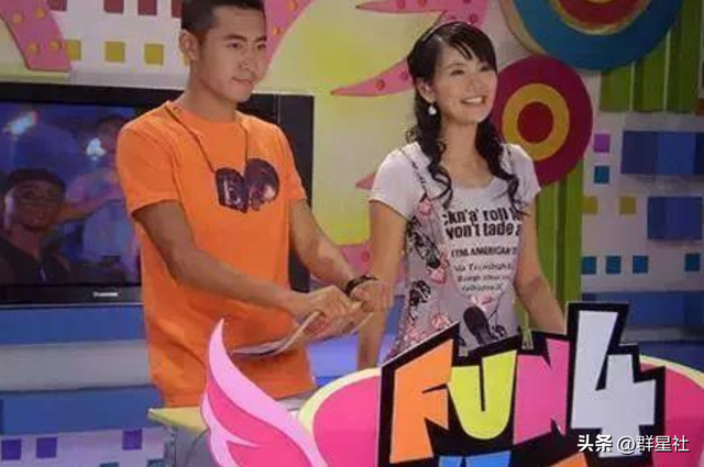 湖南主播魏哲浩:妻子是大美女,相恋11年领证,结婚13年育有两女