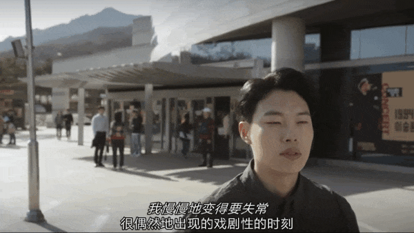 今年的最佳剧集，由打工人亲自出演