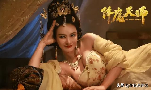 “人间尤物”王李丹妮：为帮初恋拍大尺度片却遭背叛，如今后悔吗