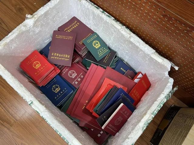 女子身份证上照片“太美”,民警一看真人……有问题