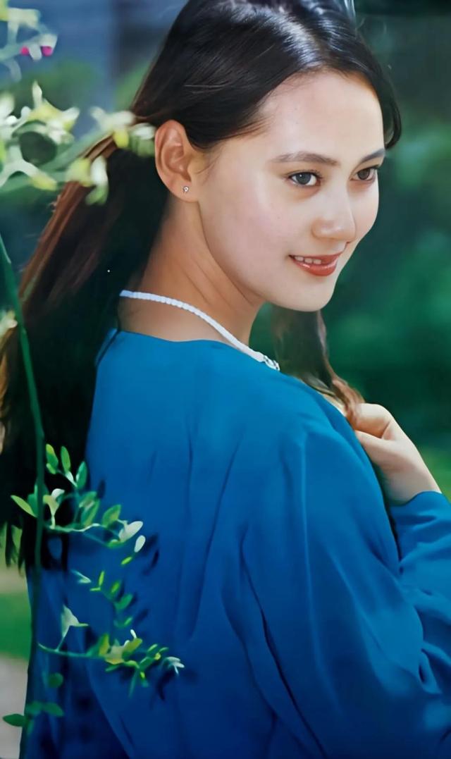 抛弃重病丈夫,甩掉著名导演,55岁再嫁比利时豪门的她现状怎样了