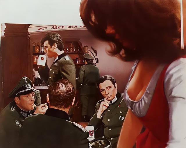 二战经典电影《血染雪山堡》：盟军七人深入虎穴，剧情一波三折