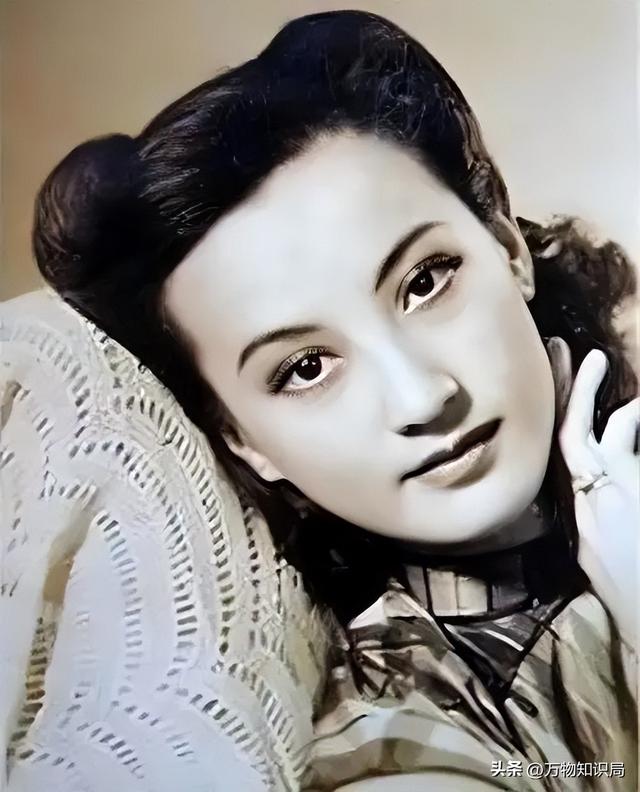 “金嗓子”周璇真的美吗？三岁容貌出众被拐，八岁差点被卖进青楼