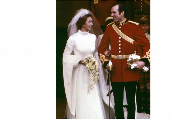 悉数史上盛大皇室婚礼 哪件婚纱最有名?
