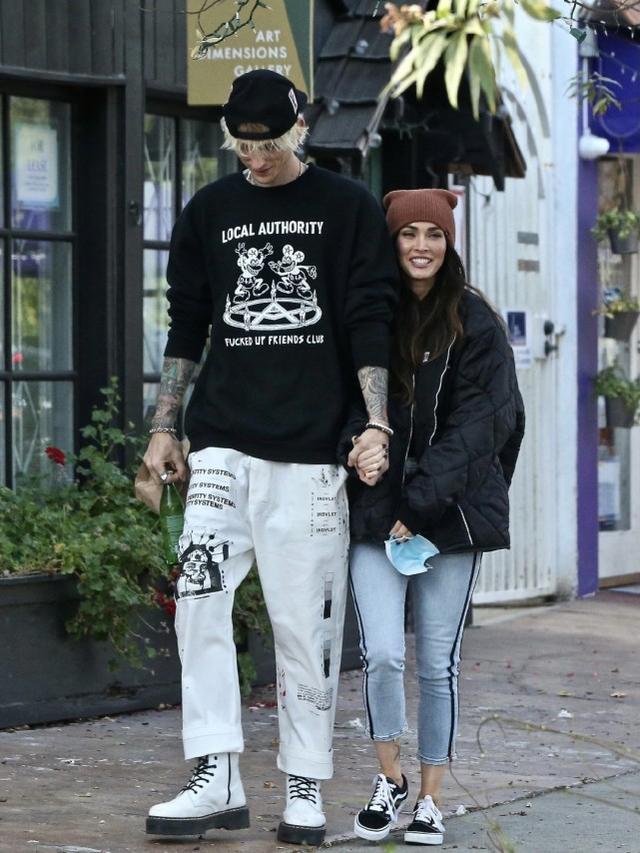 《变形金刚一》女主梅根福克斯!曾红极一时,如今事业却一路下滑