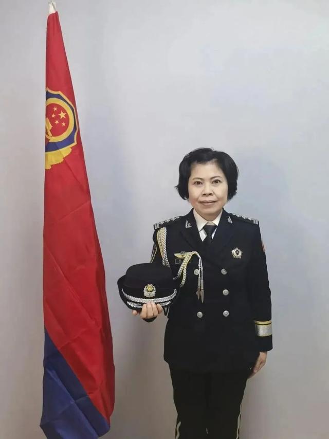 对于戒毒民警来说，爱情是“无论多晚，有我等你”！