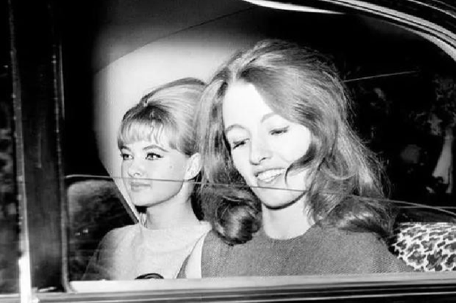 从贫家女到交际花，曾因美貌搅动英国政坛，晚年沦为落魄大妈