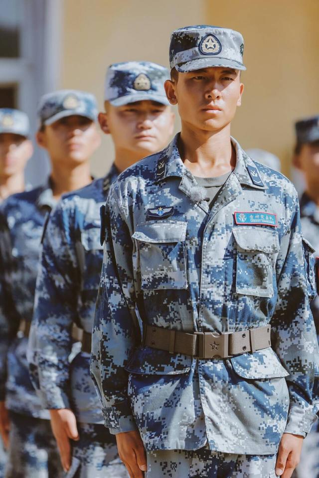 “扭转电视荧屏生态力作”《真男2》是没有说教的国防教育