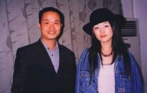 “玉女皇后”杨钰莹的迷乱情史，深陷红楼丑闻，一次恋爱影响一生