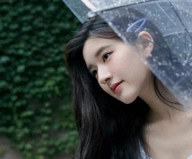 赵露思杨洋绯闻后续：女方歌单更新，男方团队小号发文，停不下来