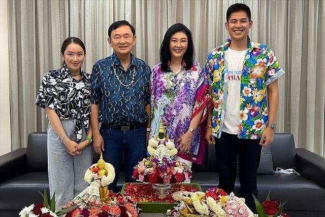 55岁英拉很幸福：全家在迪拜庆祝泼水节，18岁儿子和舅舅一个模子