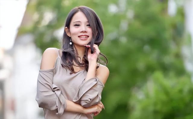 前AV女优作家：写书揭露风俗业内幕，入围日本文坛最高奖