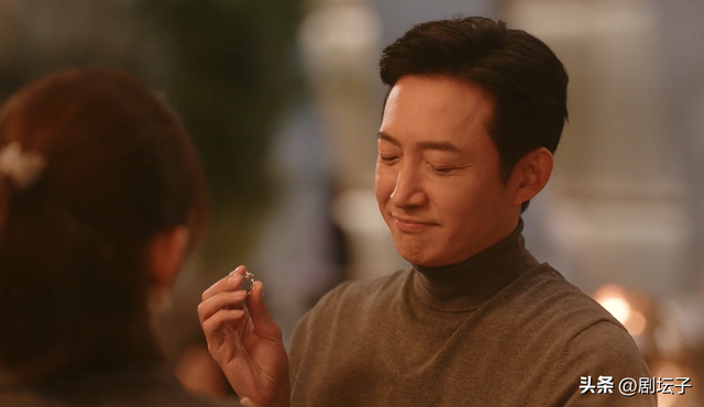 《无所畏惧之永不言弃》都市男女新博弈，英子终于接受了求婚戒指