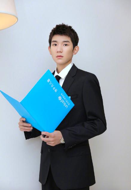 优秀！王源联合国大会发言，尽显中国青年风采