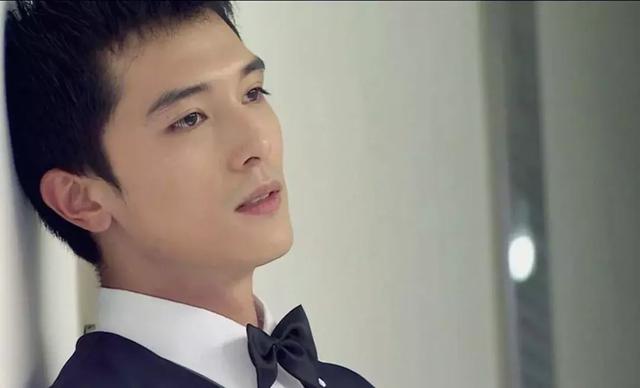 谁先爱上邱泽的