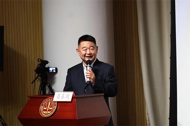 主持人肖东坡：一婚娶校花妻子遭离婚，与女商人55天闪婚获幸福