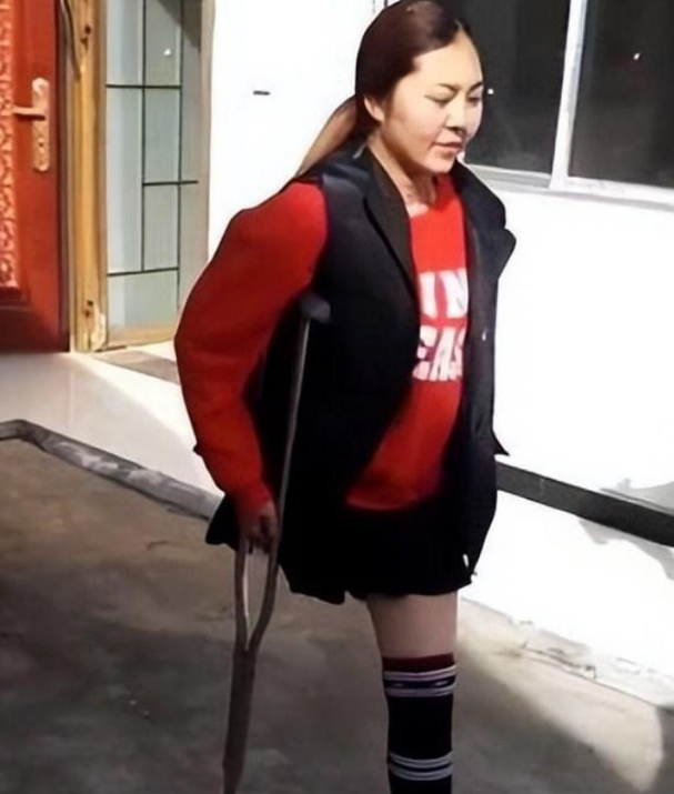 河南电焊工女孩罗雨：只有一条腿，被300多个男生表白，现怎样？
