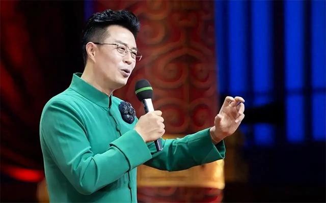 白燕升,结婚九个月妻子瘫痪不抛弃,45岁离开央视,50岁儿女双全