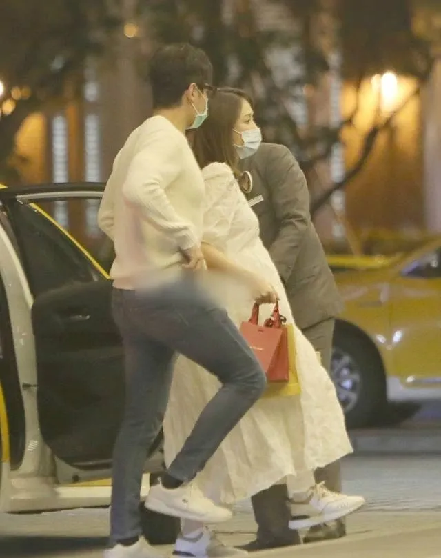 业内导演曝范冰冰跟朱一龙都有孩子了,网友喊话工作室:快起诉