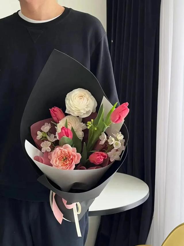 爱情就是这样现实:当你在男人眼里无价值时,随时都会被抛弃