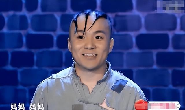 “三毛”孟智超的坎坷星途：14岁秃顶，植发 300 针，复出后被锐评