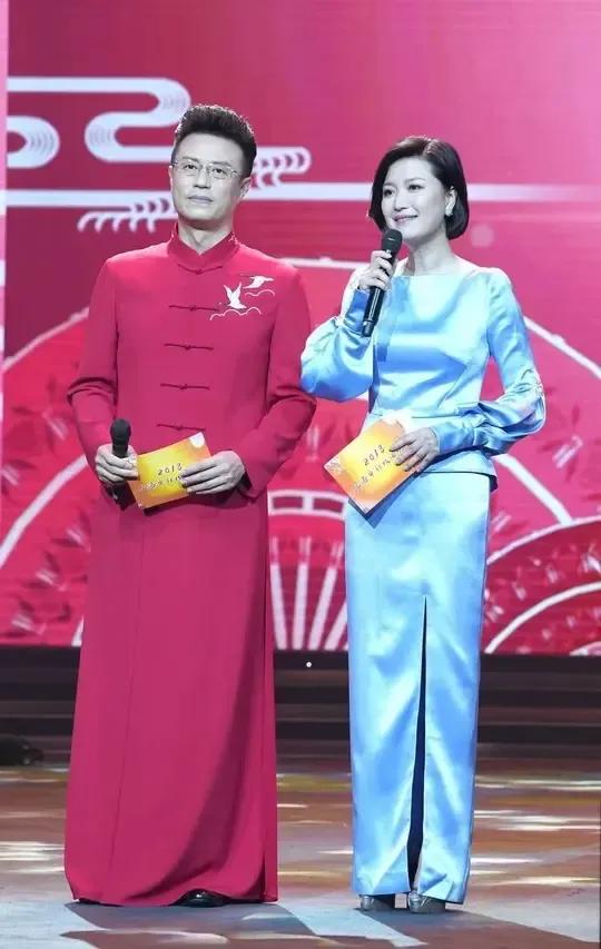 白燕升,结婚九个月妻子瘫痪不抛弃,45岁离开央视,50岁儿女双全