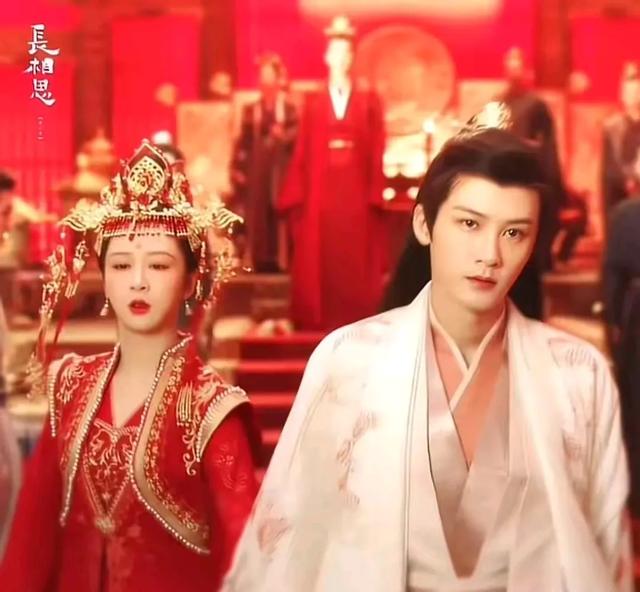 到底是谁的相思？五大方面深度剖析桐华《长相思》