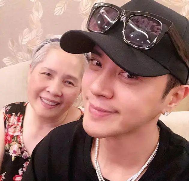 罗志祥发声“妈妈很健康”，被传“后宫团”女星纷纷澄清