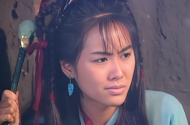 黄蓉被老毒物抓走半年,郭芙到底是谁的孩子?