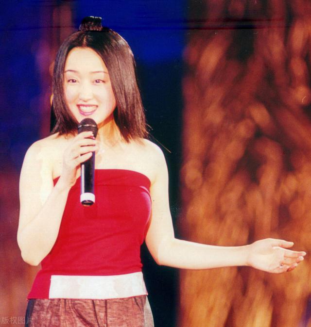 “玉女皇后”杨钰莹的迷乱情史，深陷红楼丑闻，一次恋爱影响一生