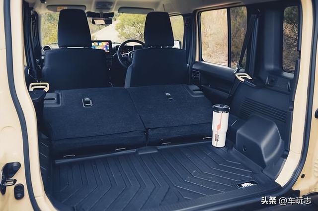 2024款铃木Jimny XL评测：彰显复古气息