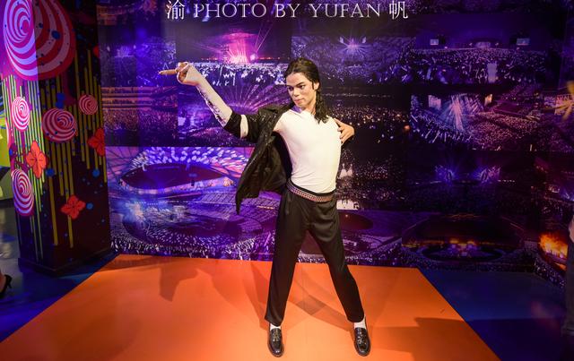 在重庆可以一次与几十位中外明星面对面？没想到竟然是真的