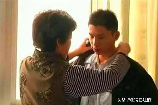 当初割肝救儿的“暴走妈妈”，后陷整容风波，现已退休回归平淡