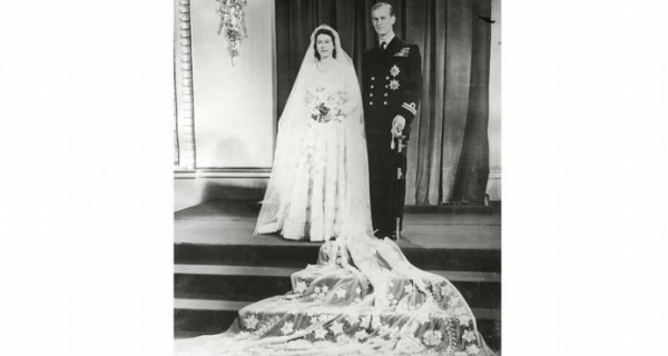 悉数史上盛大皇室婚礼 哪件婚纱最有名?