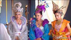 九尾狐妲己(轩辕坟三妖，九尾狐狸变成妲己，鸡精、琵琶精变成了什么？)