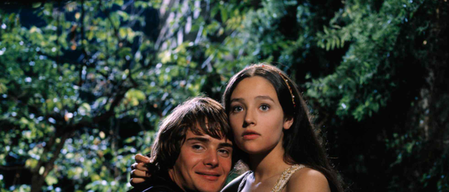 1968年，“朱丽叶”裸露镜头在伦敦首映，英女王夫妇就坐在第一排