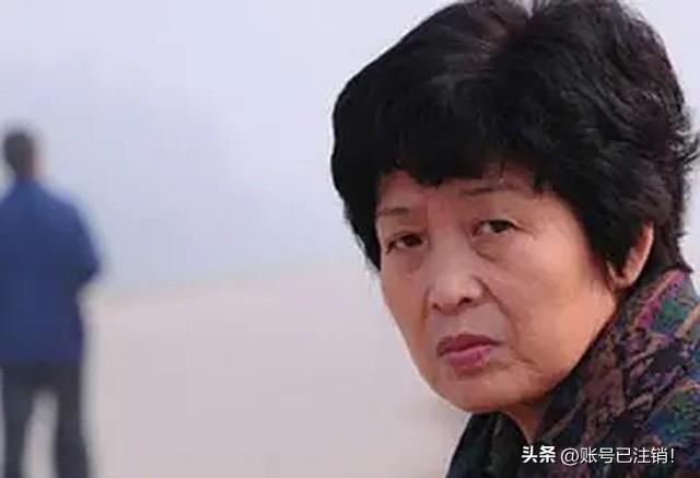 当初割肝救儿的“暴走妈妈”，后陷整容风波，现已退休回归平淡