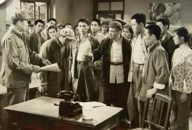 他是《青松岭》中自私自利的钱广，如今91岁高龄，祝福老艺术家