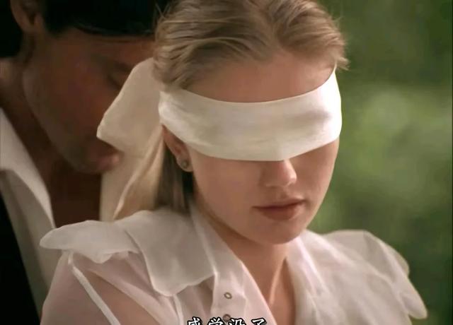 尺度暴击!深夜艺术!这4部欧美绝色片,后劲十足,值得收藏