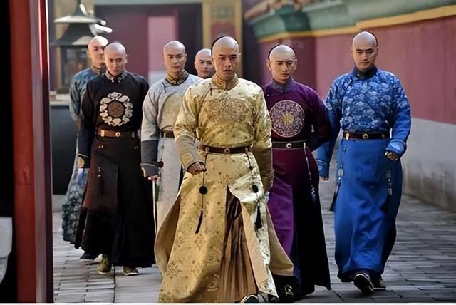 胤祹：康熙第十二子，生母活97岁，手握大权却不夺嫡，得乾隆重用