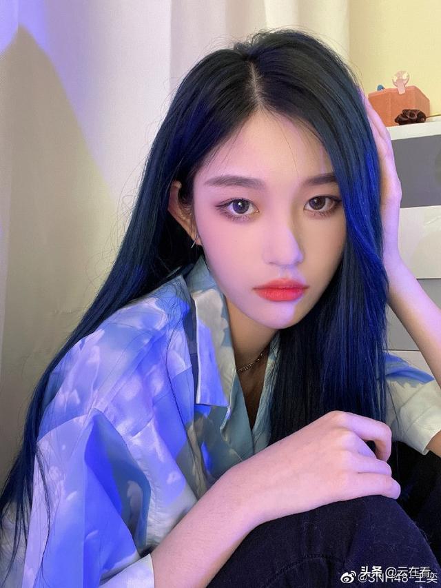 美女艺人SNH48-王奕迷人可爱美照好酷