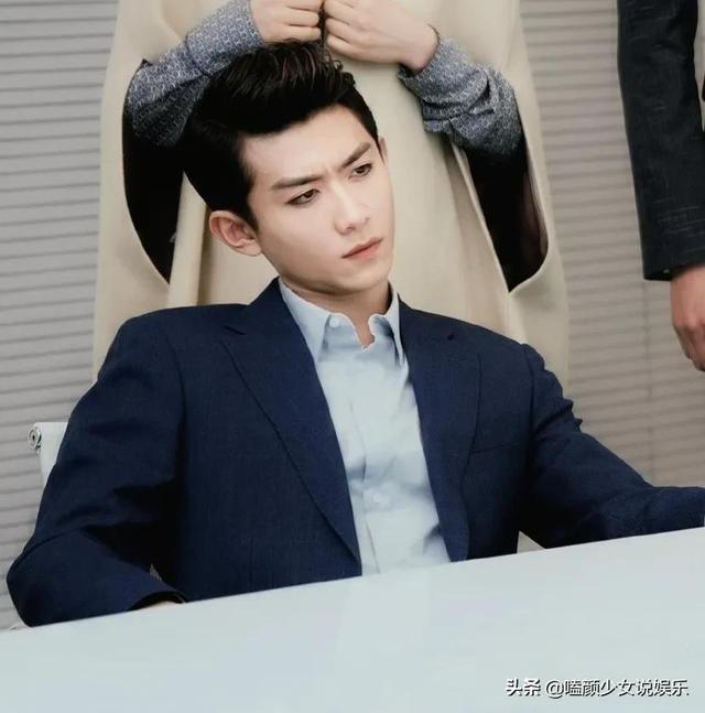 一人分饰两个角色的演员，只服这5位，他们没精分，观众先精分了