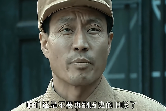 三刷《亮剑》后，才懂得身为师长的李云龙，为何敢顶撞王副军长