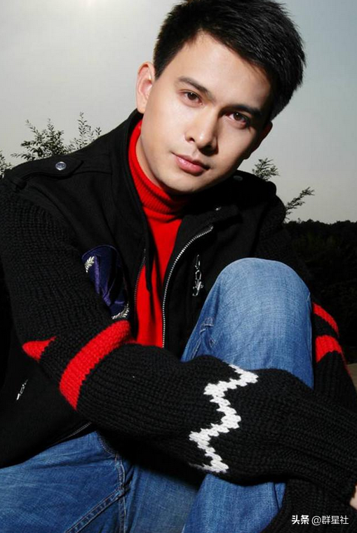 湖南主播魏哲浩:妻子是大美女,相恋11年领证,结婚13年育有两女