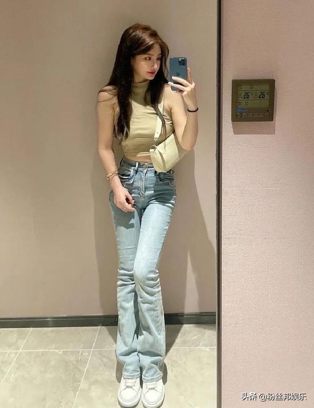 自“睡衣男”事件从未直播,虎牙墨子梦官宣恋情,男友身份未知