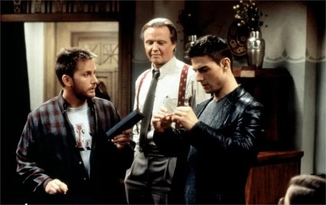 《碟中谍1》:科技与人性的交织,汤姆·克鲁斯的绝妙冒险!