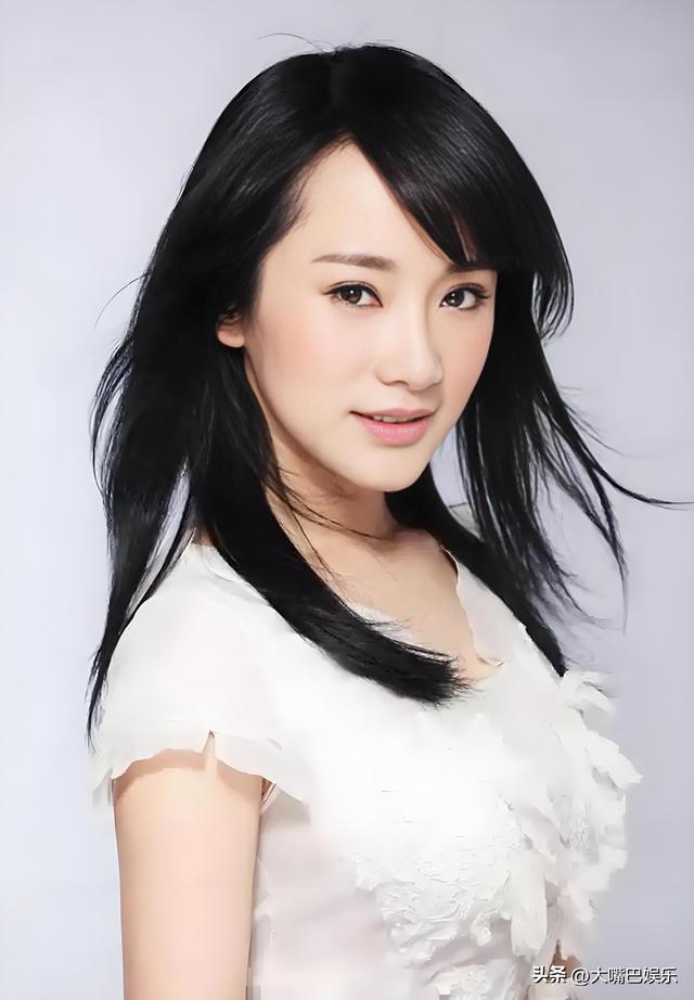 《雪豹》15年后,五位女演员不红各有苦衷,白月光“萧雅”近照美