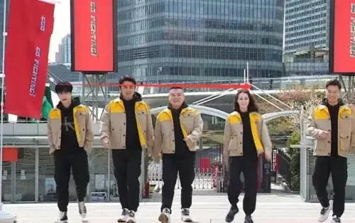 热巴168，岳云鹏170，张艺兴175，当三人站一排，奇妙