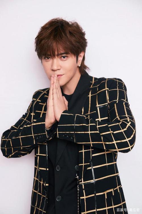 罗志祥发声“妈妈很健康”，被传“后宫团”女星纷纷澄清