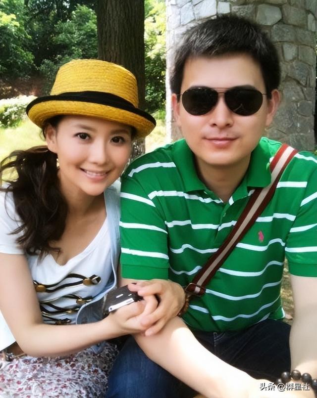 湖南主播魏哲浩:妻子是大美女,相恋11年领证,结婚13年育有两女